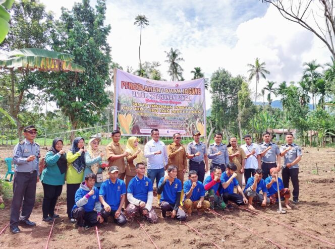 
					Dinas Tanaman Pangan Holtikultura dan Perkebunan Dukung Program Nasional Swasembada Pertanian