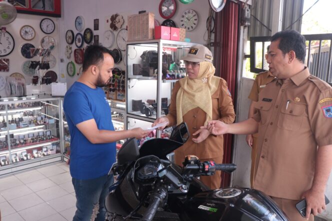 
					Dinas PUPR Tertibkan Bangunan Liar di Kota Payakumbuh